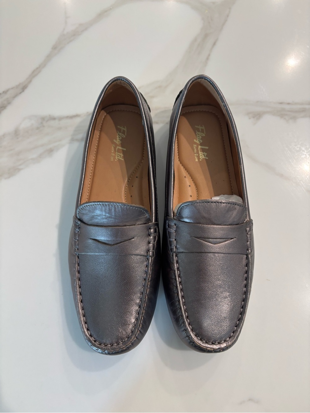 NEVER WORN Flag Ltd Women's Metallic Pewter Moccasins